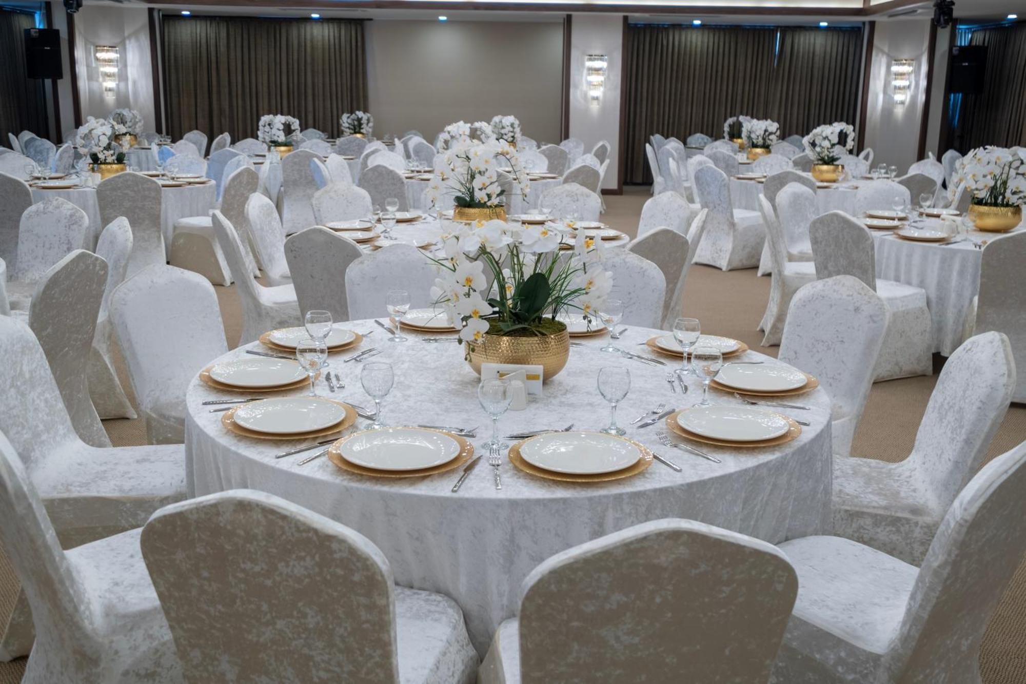 Park Dedeman Mersin Marina Çiftlikköy Exterior photo